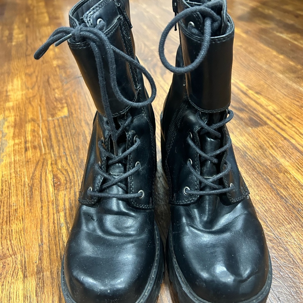 MUDD Black Lace-Up Boot Faux Leather Size 7.5